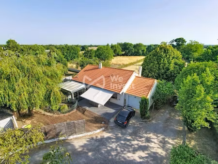 vente maison 4 pièces 105 m² à fors (79230)  235 000 €