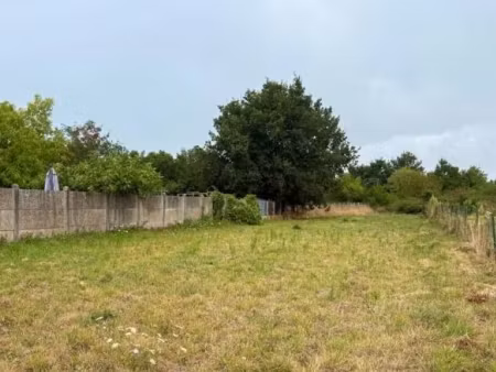 vente terrain 932 m² à port-saint-père (44710)  112 000 €