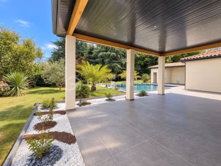 vente maison 5 pièces 185 m² à montauban (82000)  545 000 €