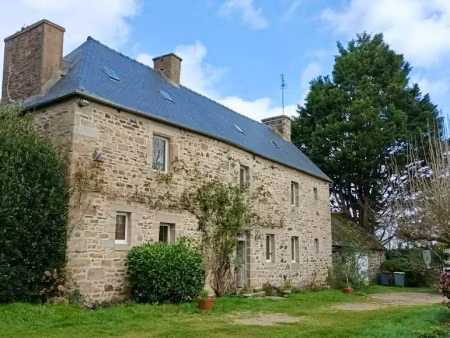 vente maison 8 pièces 244 m² à ploëzal (22260)  332 500 €