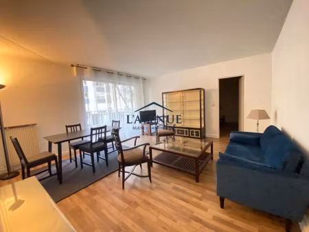 location meublée appartement 2 pièces 56 m² à paris 15ème (75015)  1 992 €