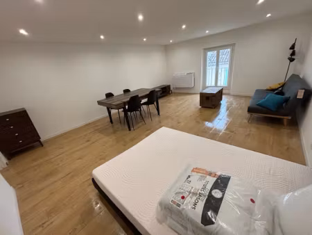 location meublée appartement 1 pièce 46 m² à le puy-sainte-réparade (13610)  820 €