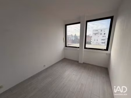 location locaux professionnels 0 pièces 9 m² à roubaix (59100)  1 350 €