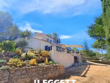 maison avec piscine et terrasse la verdière (83)