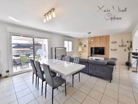 vente maison 5 pièces 135 m² à laize (71870)  319 500 €