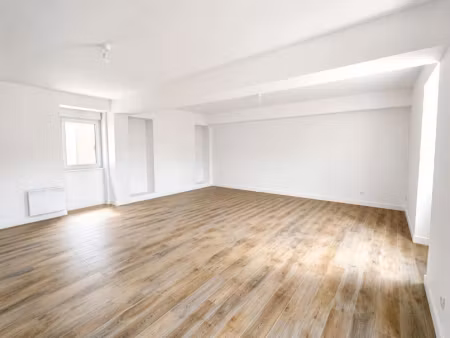 location duplex 4 pièces à dormans (51700)  700 €