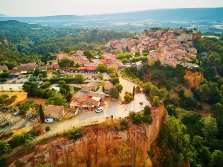 vente immeuble 7 pièces 188 m² à roussillon (84220)  750 000 €