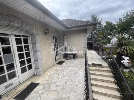 vente maison 6 pièces 280 m² à pau (64000)  275 000 €