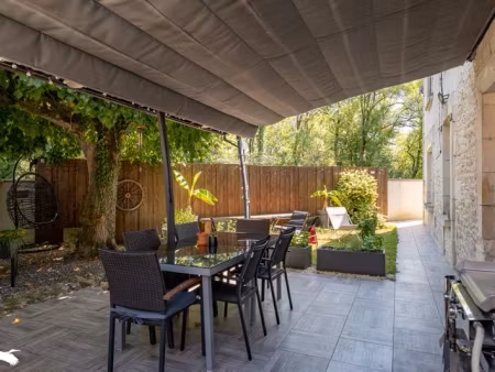 vente maison 5 pièces 115 m² à fontcouverte (17100)  192 240 €