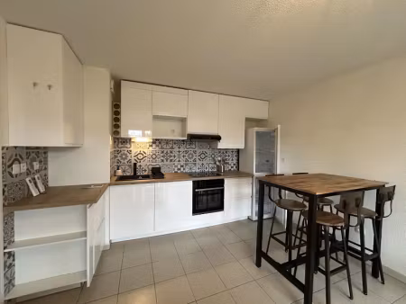 location meublée appartement 3 pièces 57.63 m² à launaguet (31140)  850 €