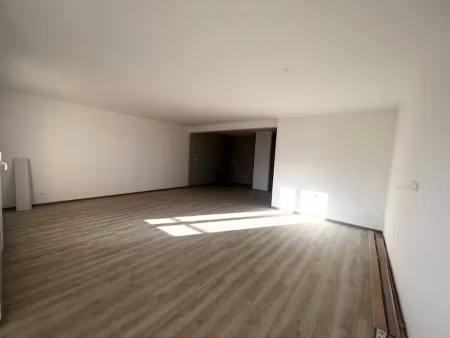 vente immeuble 11 pièces 341 m² à reillanne (04110)  540 000 €