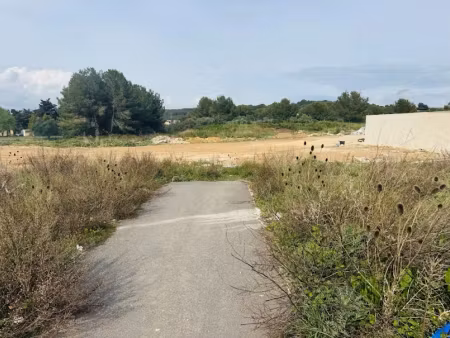 vente terrain 730 m² à port-de-bouc (13110)  180 000 €