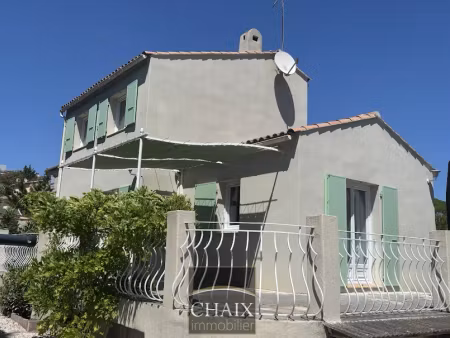 vente villa 4 pièces 84 m² à roquefort-la-bédoule (13830)  460 000 €