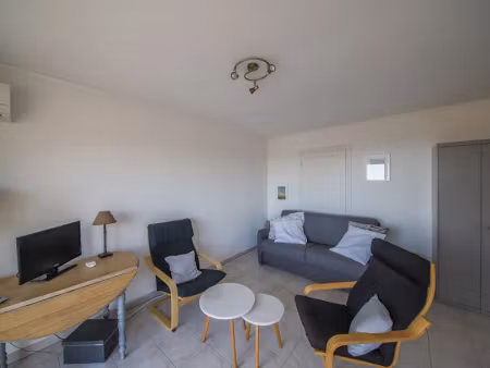 location meublée appartement 1 pièce 33 m² à bastia (20200)  580 €