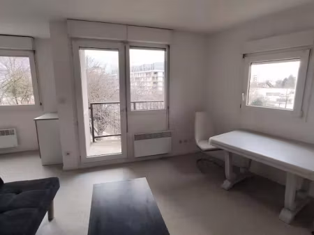 location meublée appartement 2 pièces 47 m² à grenoble (38000)  700 €