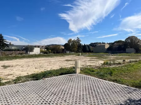 vente terrain 657 m² à valreas (84600)  74 000 €