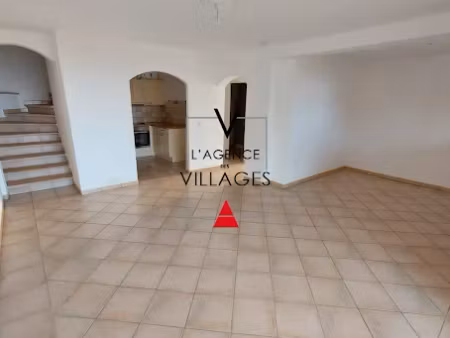 location maison 4 pièces 90.2 m² à grasse (06130)  1 493 €