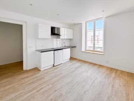 location appartement 2 pièces 29.39 m² à orleans (45000)  684 €