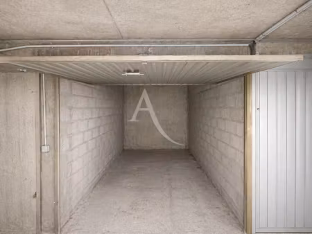 vente parking 13 m² à pantin (93500)  21 000 €