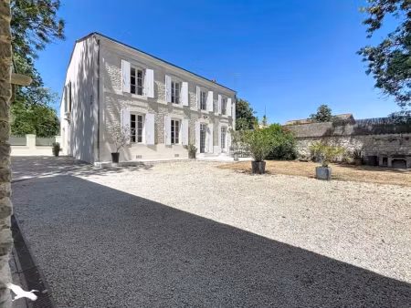 vente maison 9 pièces 210 m² à cramchaban (17170)  394 875 €