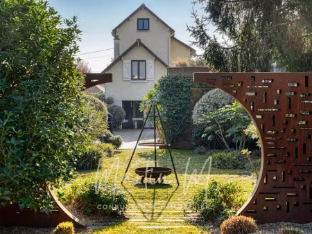 location maison 8 pièces 184 m² à saint-prix (95390)  2 950 €