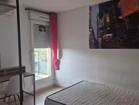location meublée appartement 4 pièces 69 m² à venissieux (69200)  480 €