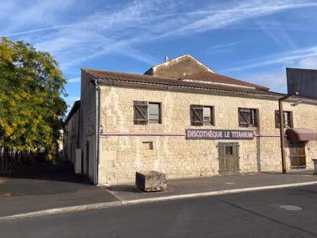 vente immeuble 1500 m² à luçon (85400)  419 000 €