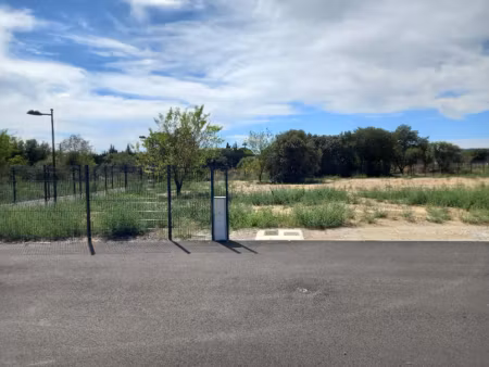 vente terrain 400 m² à laudun-l'ardoise (30290)  80 000 €