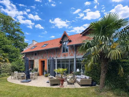 location maison 8 pièces 200 m² à versailles (78000)  5 500 €