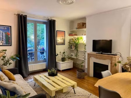 location appartement 3 pièces 55 m² à paris 16ème (75016)  1 980 €