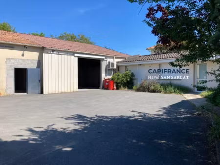 vente locaux professionnels 20 pièces 564 m² à saint-andré-de-cubzac (33240)  489 600 €