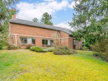 espace  lumière et potentiel dans un emplacement recherché