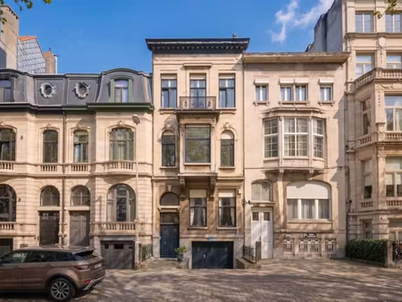maison de maître de caractère avec grand jardin !