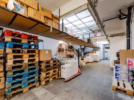 st gilles-commerce/entrepôt/garage intérieur