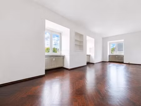roosevelt - penthouse 130 m² (3 ch/2 sdb) + cave & garage