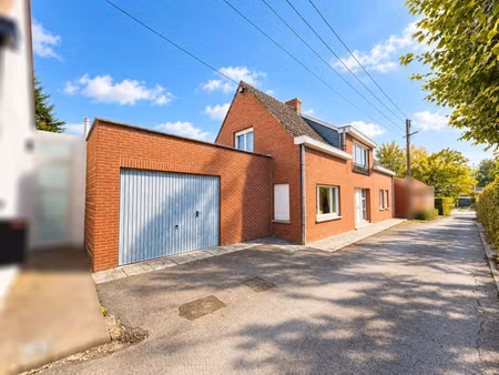 te koop  karaktervolle te renoveren woning op groene  rus...