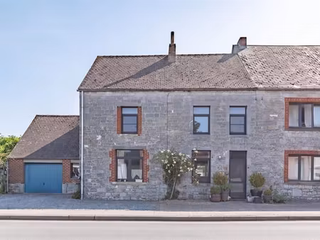 jolie maison en pierres du pays avec 3ch  jardin et garage!