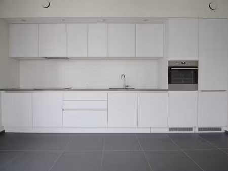 appartement 2 chambres avec terasse plein sud - peb b