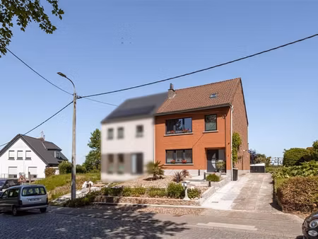 maison avec jardin dans un endroit privilégié !
