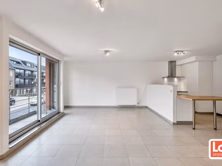 instap klaar appartement met autostaanplaats in het hartj...