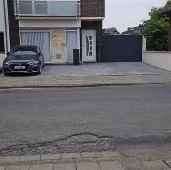 maison 3 façades avec jardin  terasse   garage et 4 parkings