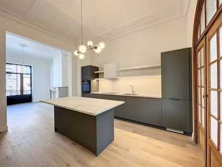 thieffry/pétillon  duplex 3 ch rénové avec jardin