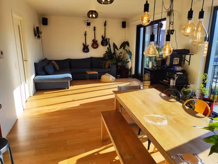 bright & spacious 2 bedroom appartement
