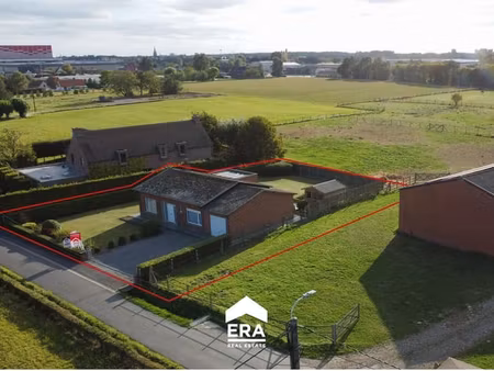 maison de plain-pied à rénover sur un terrain de 1.078 m²