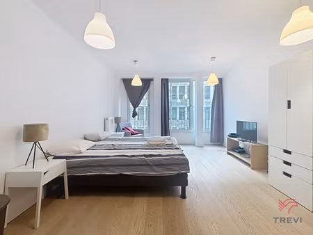 studio non-meuble + parking (inclus)