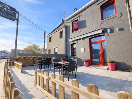 espace commercial (restaurant + diverses possibilites)