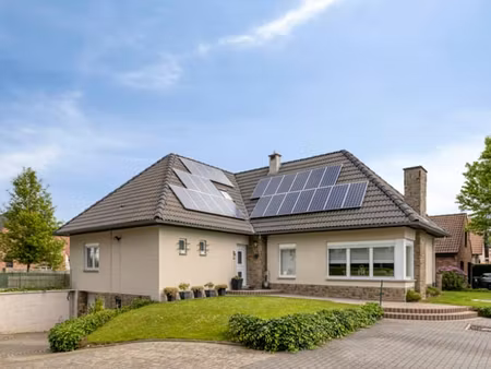 villa prête à emménager avec 6 chambres située à maleizen