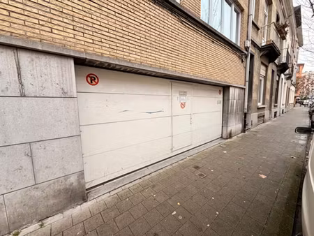 garage 2 places avec porte électrique