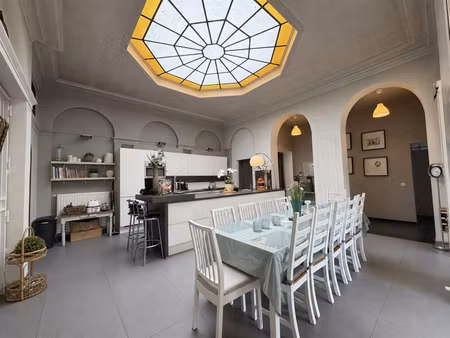 jolie maison plain pied avec terrasse et grand jardin