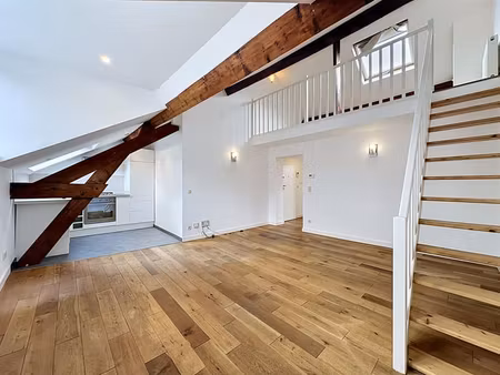 de brouckere  appartement 1 chambre repeint